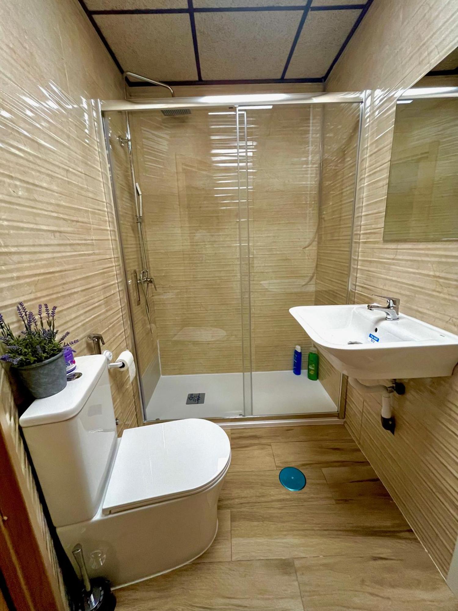 Hostel Vida Verde Madrid Ngoại thất bức ảnh